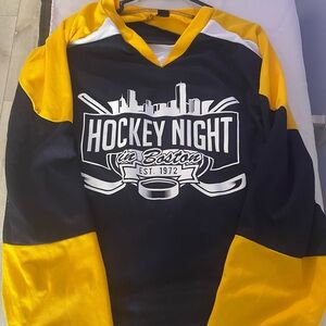 Hockey Night In Boston Mens Jersey 2XL Kobesportswear Gold Blue